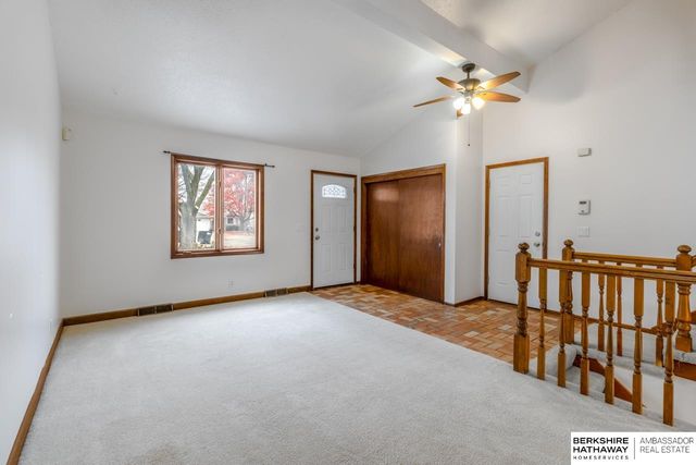 11713 Sprague Circle, Omaha, NE 68164