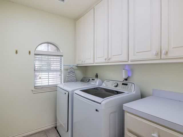 1903 Skyles RD, Rockdale, TX 76567