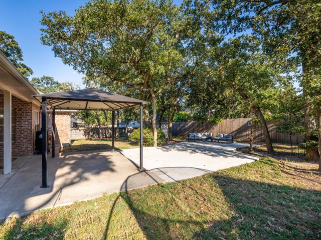 1903 Skyles RD, Rockdale, TX 76567