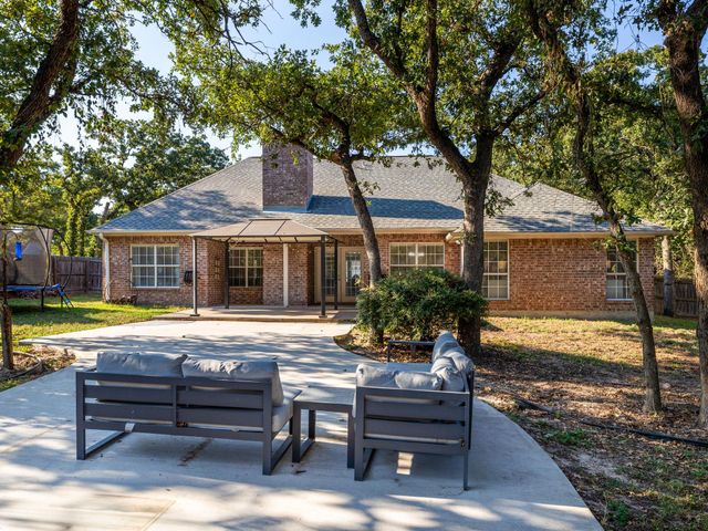 1903 Skyles RD, Rockdale, TX 76567