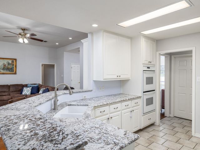 1903 Skyles RD, Rockdale, TX 76567