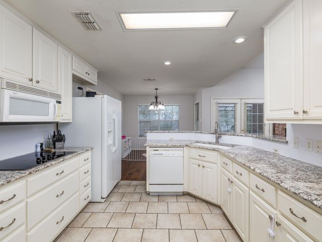 1903 Skyles RD, Rockdale, TX 76567