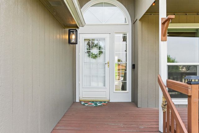 1124 Moen Rd, Greenacres, WA 99016