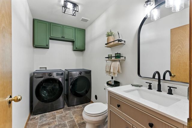 1124 Moen Rd, Greenacres, WA 99016