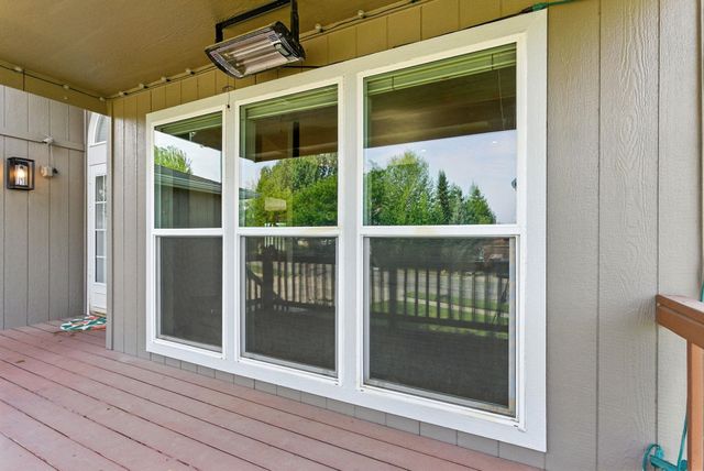 1124 Moen Rd, Greenacres, WA 99016