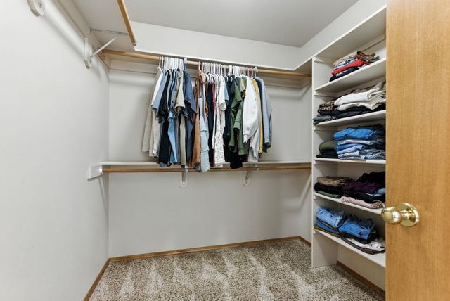 1124 Moen Rd, Greenacres, WA 99016