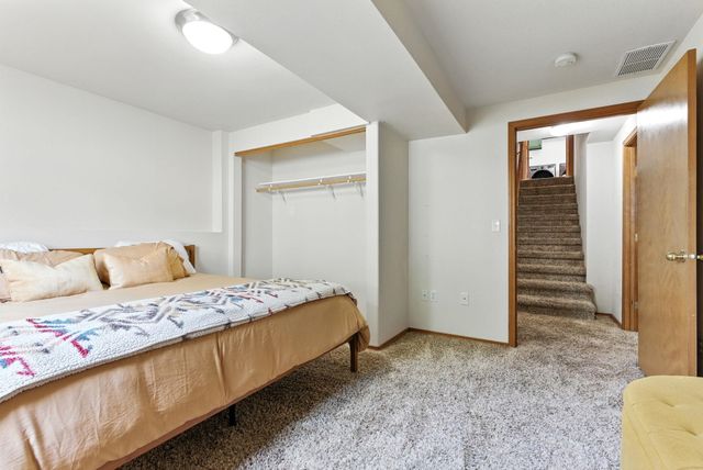 1124 Moen Rd, Greenacres, WA 99016