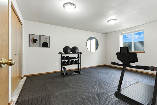 1124 Moen Rd, Greenacres, WA 99016