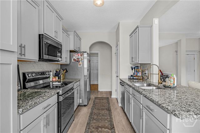 323 Brightleaf, Hinesville, GA 31313