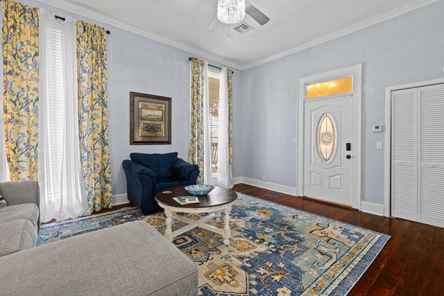 216 W Austin St, Jefferson, TX 75657