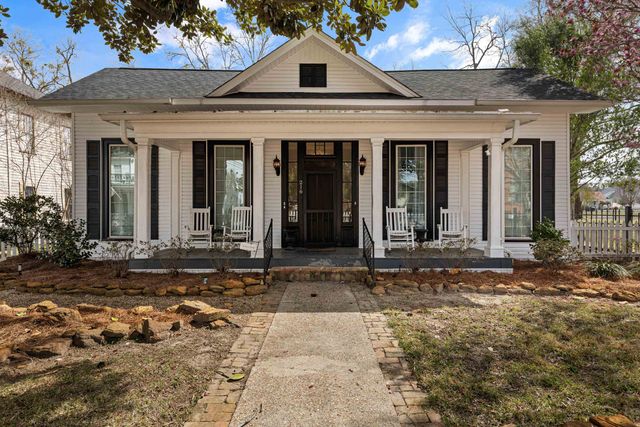 216 W Austin St, Jefferson, TX 75657