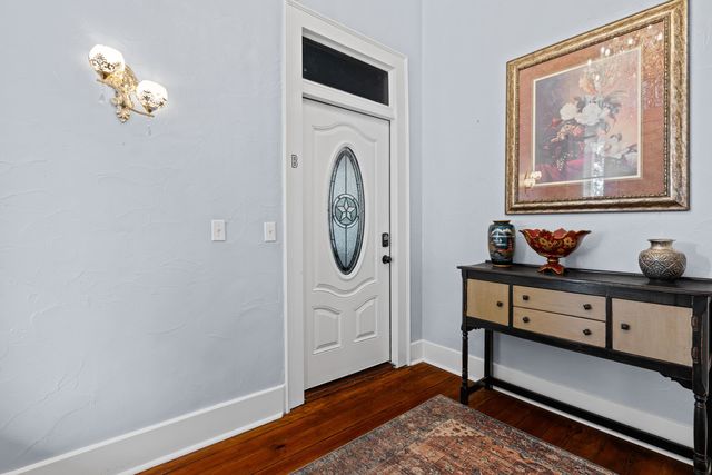 216 W Austin St, Jefferson, TX 75657