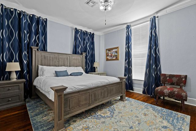 216 W Austin St, Jefferson, TX 75657