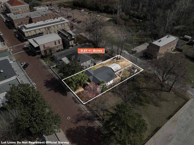 216 W Austin St, Jefferson, TX 75657