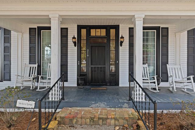 216 W Austin St, Jefferson, TX 75657