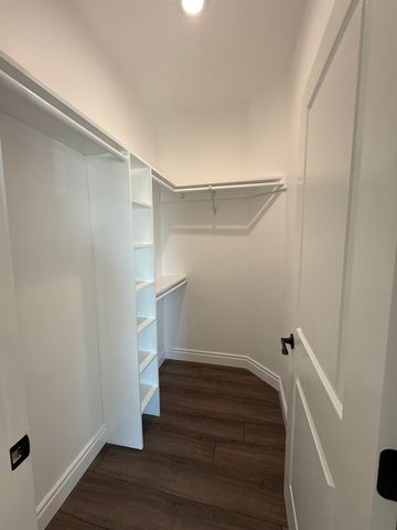 130 Mcgregor St, Merced, CA 95341