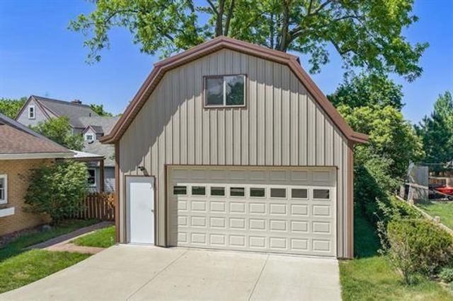 215 8th Street, Reedsburg, WI 53959