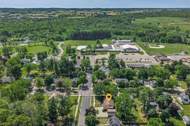 215 8th Street, Reedsburg, WI 53959