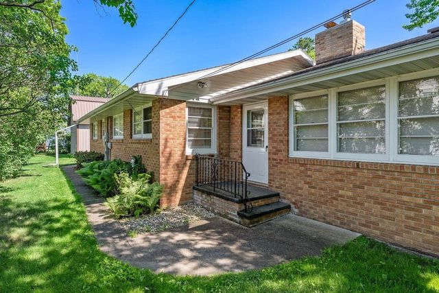 215 8th Street, Reedsburg, WI 53959