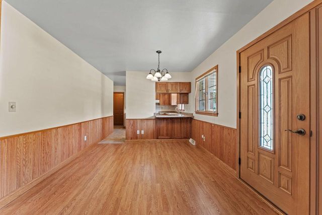 215 8th Street, Reedsburg, WI 53959