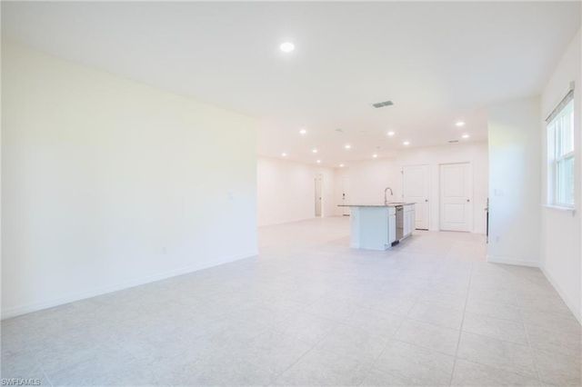 407 SW 19th AVE, Cape Coral, FL 33991