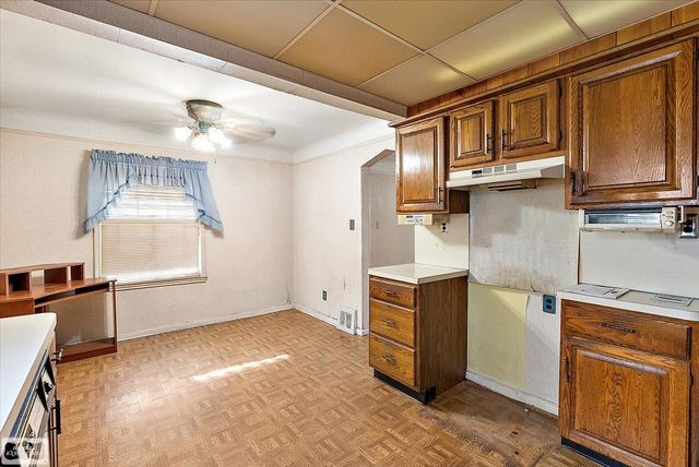 23140 Rein Avenue, Eastpointe, MI 48021
