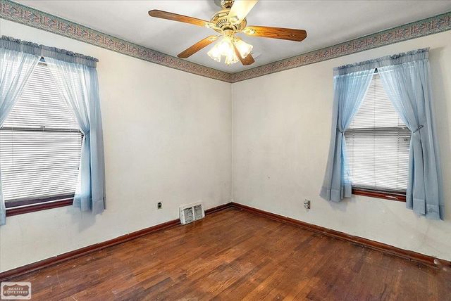 23140 Rein Avenue, Eastpointe, MI 48021