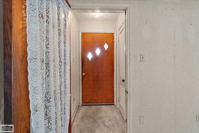 23140 Rein Avenue, Eastpointe, MI 48021