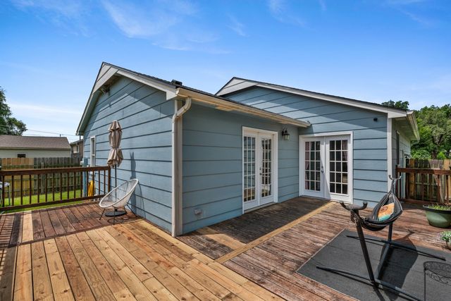 220 N Knight, Wichita, KS 67203