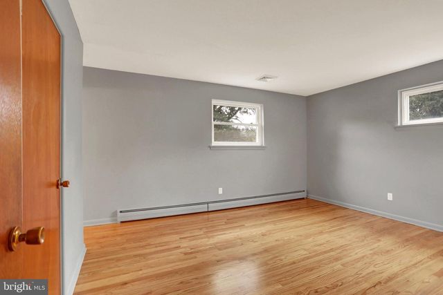 19 E GLENWOOD DR, Camp Hill, PA 17011