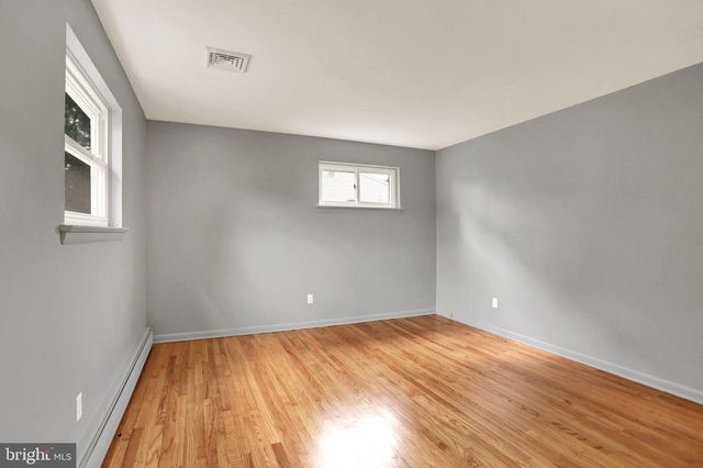 19 E GLENWOOD DR, Camp Hill, PA 17011