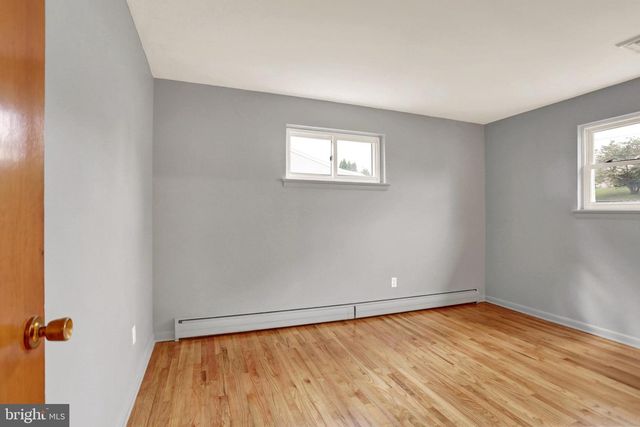 19 E GLENWOOD DR, Camp Hill, PA 17011