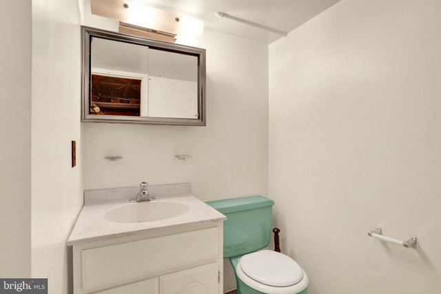 19 E GLENWOOD DR, Camp Hill, PA 17011