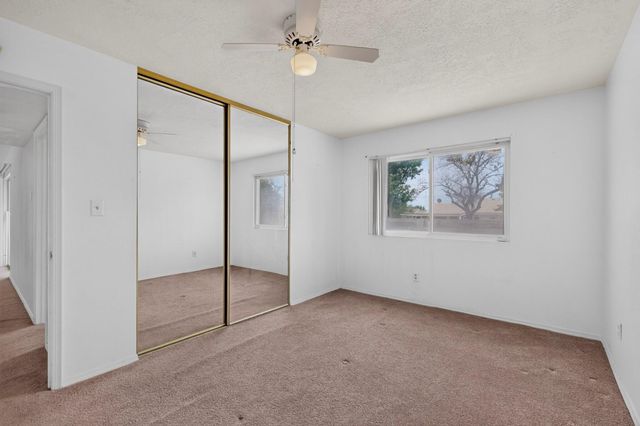 241 Corsica Drive SE, Rio Rancho, NM 87124