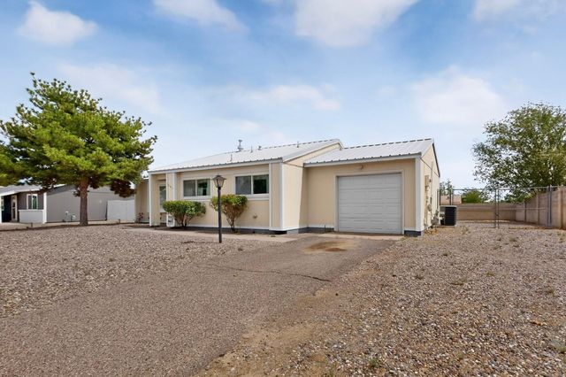 241 Corsica Drive SE, Rio Rancho, NM 87124