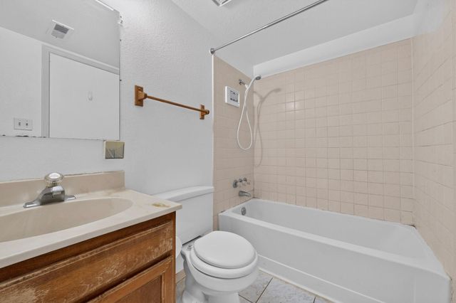 241 Corsica Drive SE, Rio Rancho, NM 87124