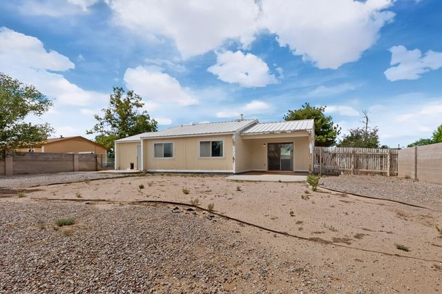 241 Corsica Drive SE, Rio Rancho, NM 87124