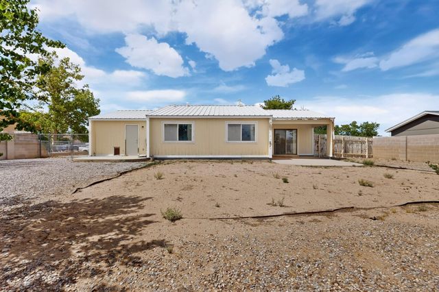 241 Corsica Drive SE, Rio Rancho, NM 87124