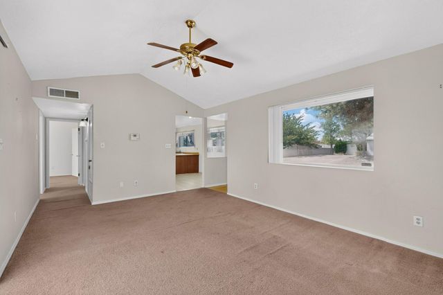 241 Corsica Drive SE, Rio Rancho, NM 87124