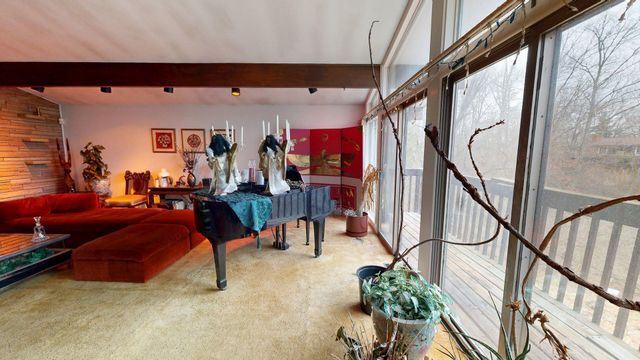 22900 Thorncliffe Street, Southfield, MI 48033