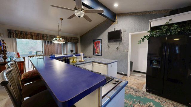 22900 Thorncliffe Street, Southfield, MI 48033