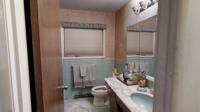 22900 Thorncliffe Street, Southfield, MI 48033