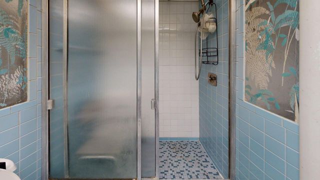 22900 Thorncliffe Street, Southfield, MI 48033