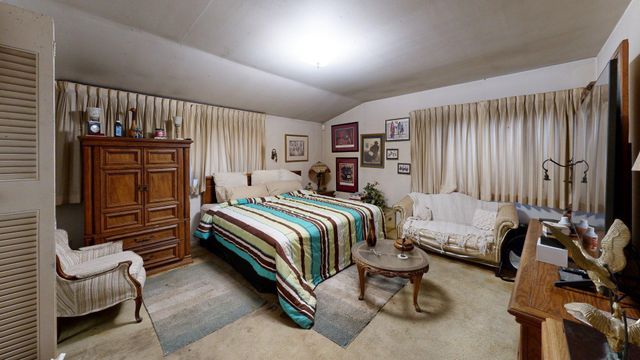 22900 Thorncliffe Street, Southfield, MI 48033