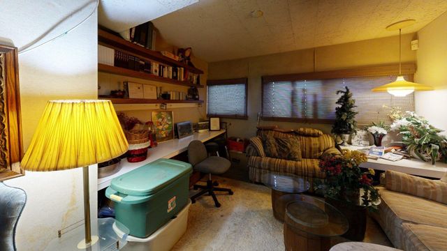 22900 Thorncliffe Street, Southfield, MI 48033