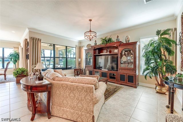 9263 Glenforest DR, Naples, FL 34120