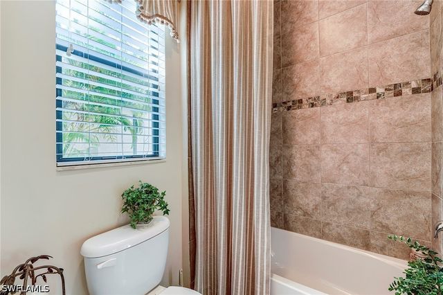 9263 Glenforest DR, Naples, FL 34120