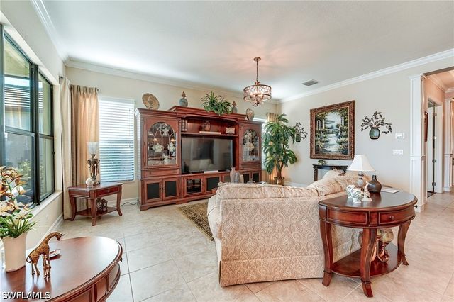 9263 Glenforest DR, Naples, FL 34120