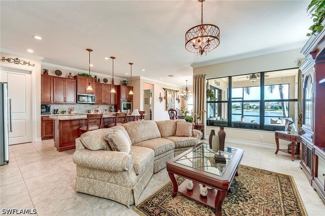 9263 Glenforest DR, Naples, FL 34120