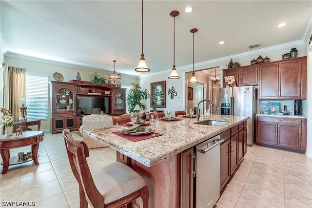 9263 Glenforest DR, Naples, FL 34120